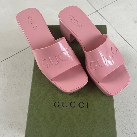 Gucci Pink Rubber Slip On Shoes size 7 with box - Picture 1 of 5